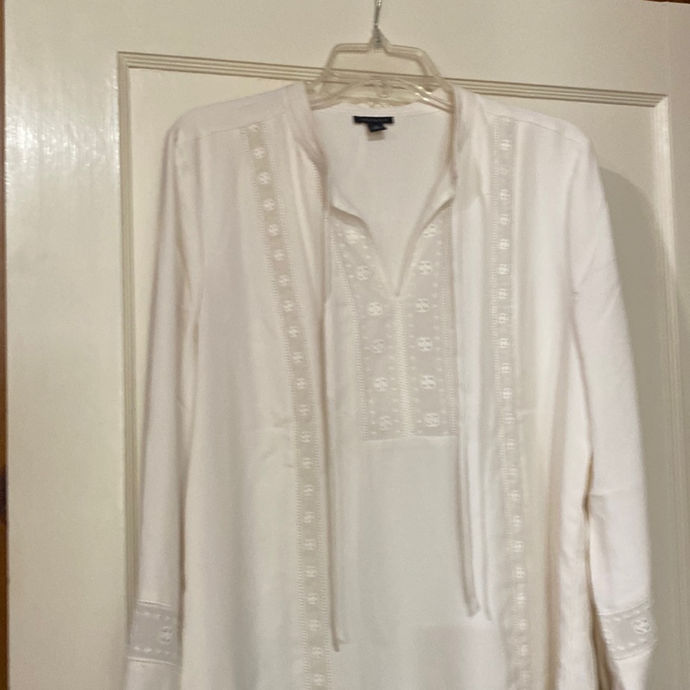 Pretty Ann Taylor blouse